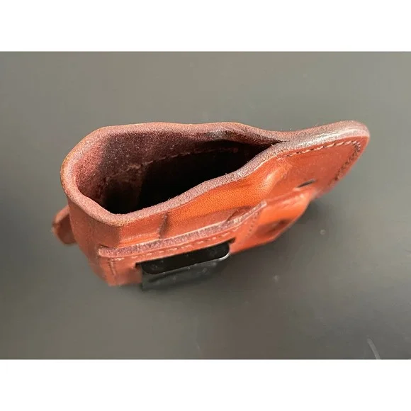 00688 Tagua Gun‎ Holster Leather Brown Belt Clip Concealed Carry OWB PreOwned - Picture 2 of 5